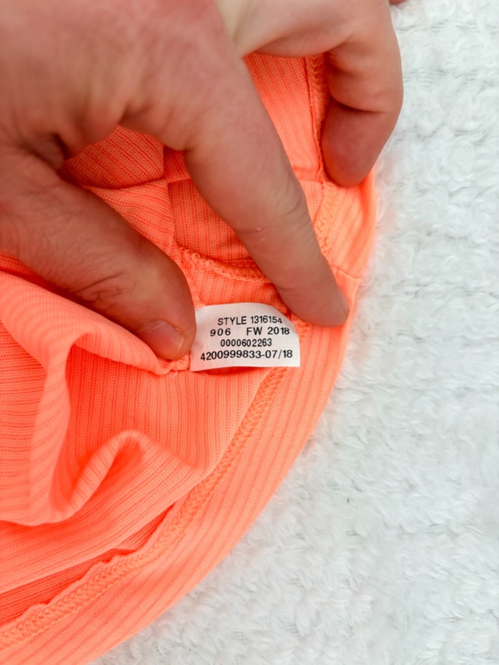 Under Armour Women’s Running Top Neon Orange XL High Visibility Reflective logos - Picture 6 of 7